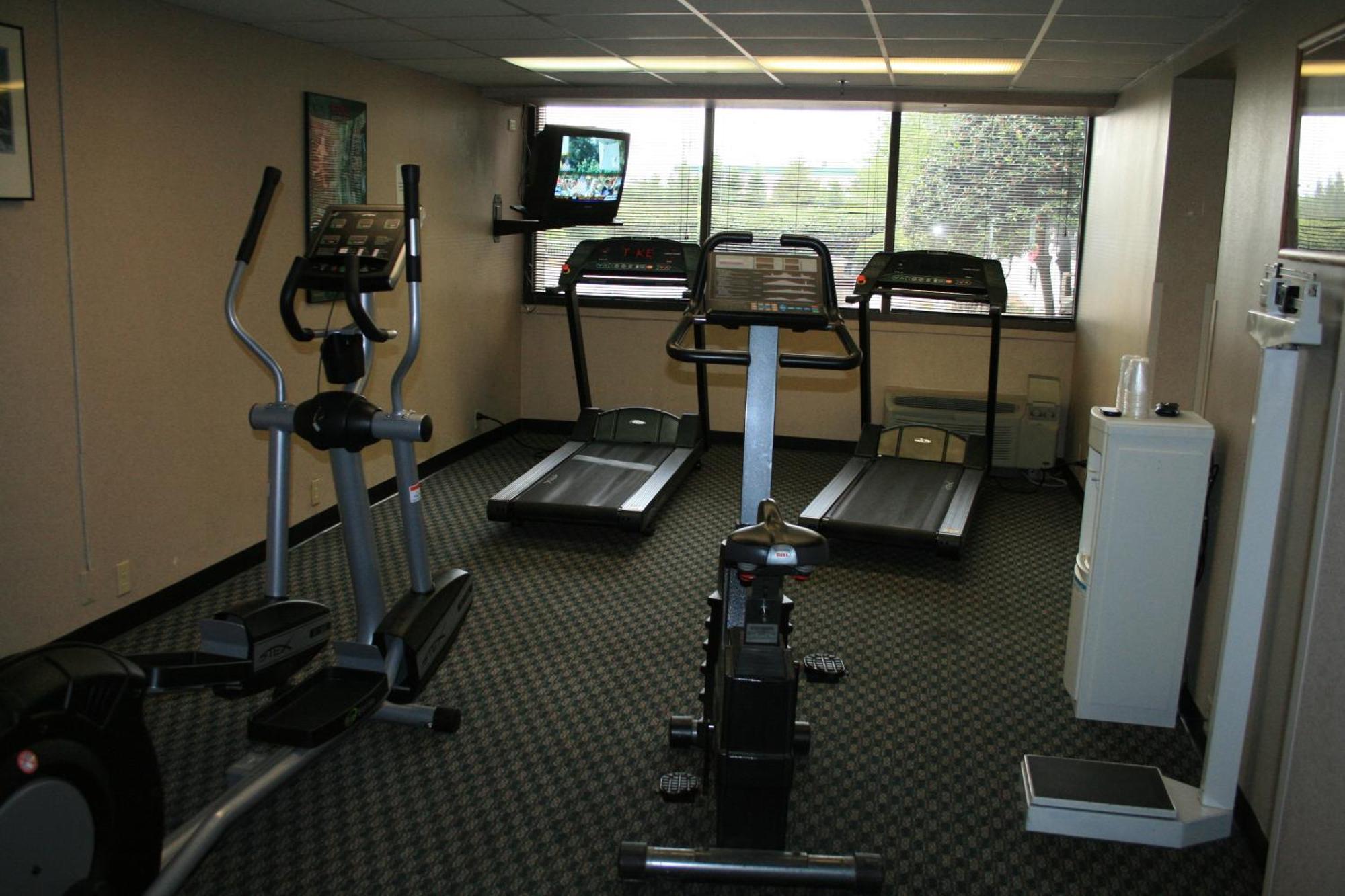 Ramada Plaza By Wyndham Charlotte South End Airport Hotel Екстериор снимка