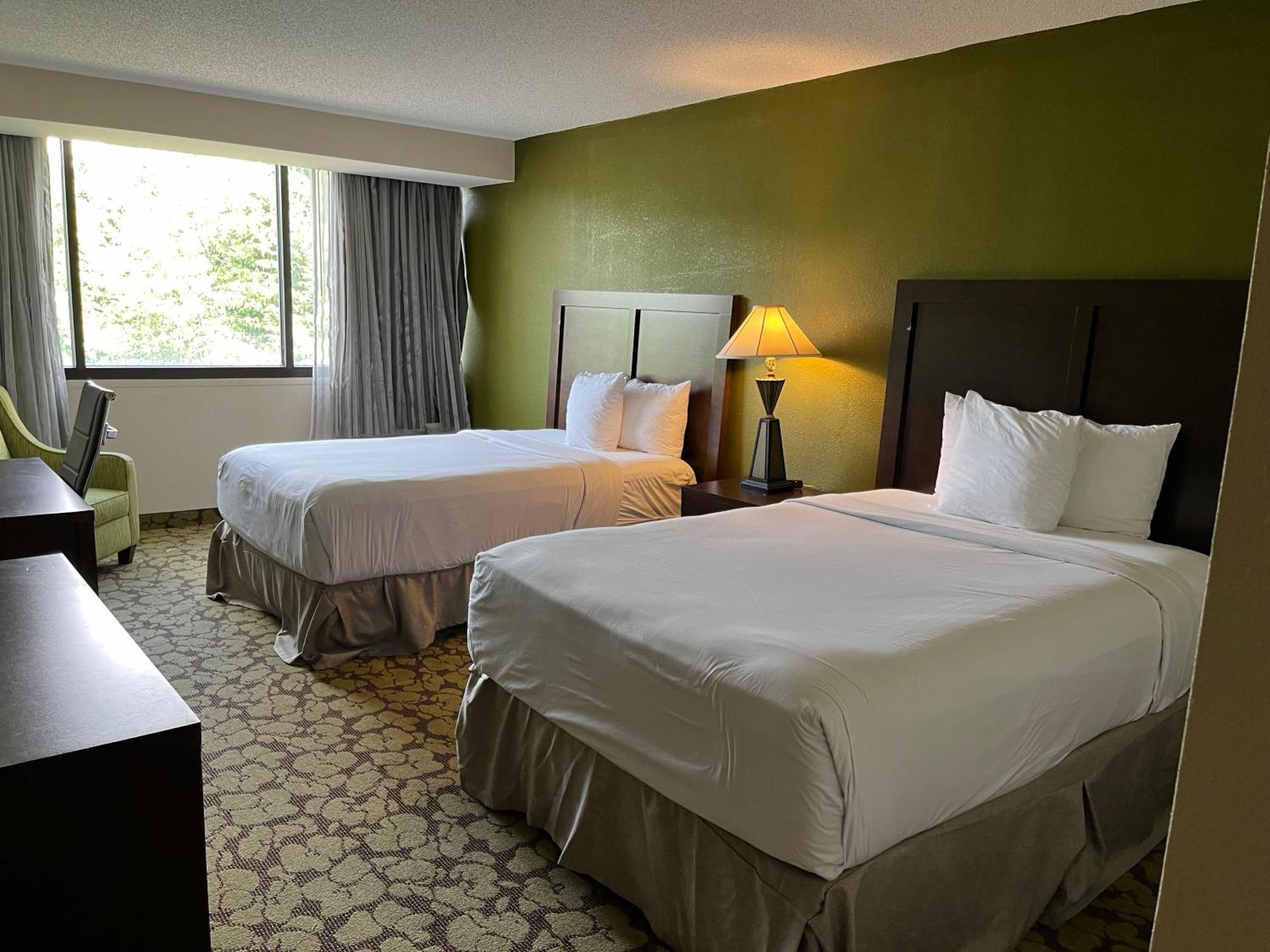 Ramada Plaza By Wyndham Charlotte South End Airport Hotel Екстериор снимка