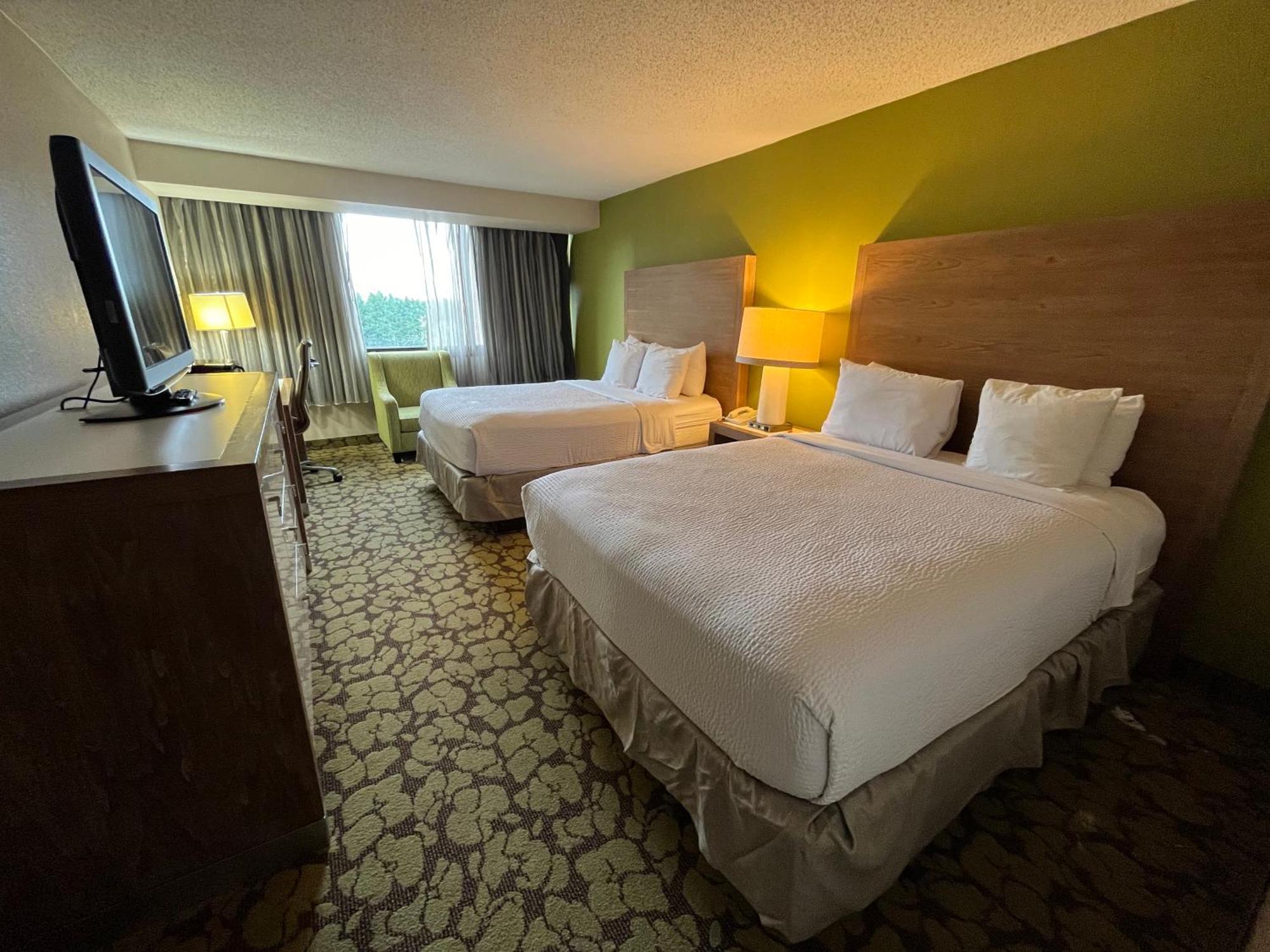 Ramada Plaza By Wyndham Charlotte South End Airport Hotel Екстериор снимка